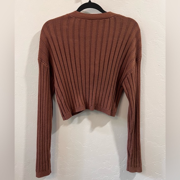 Abound Cropped Cardigan - Picture 3 of 4